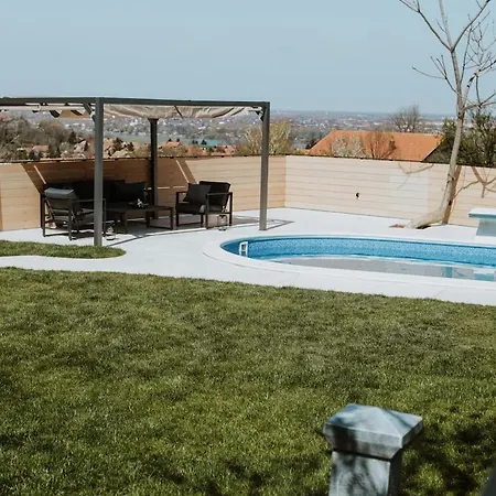 A Frame Pool House Novi Ledinci