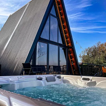 A Frame Pool House Novi Ledinci